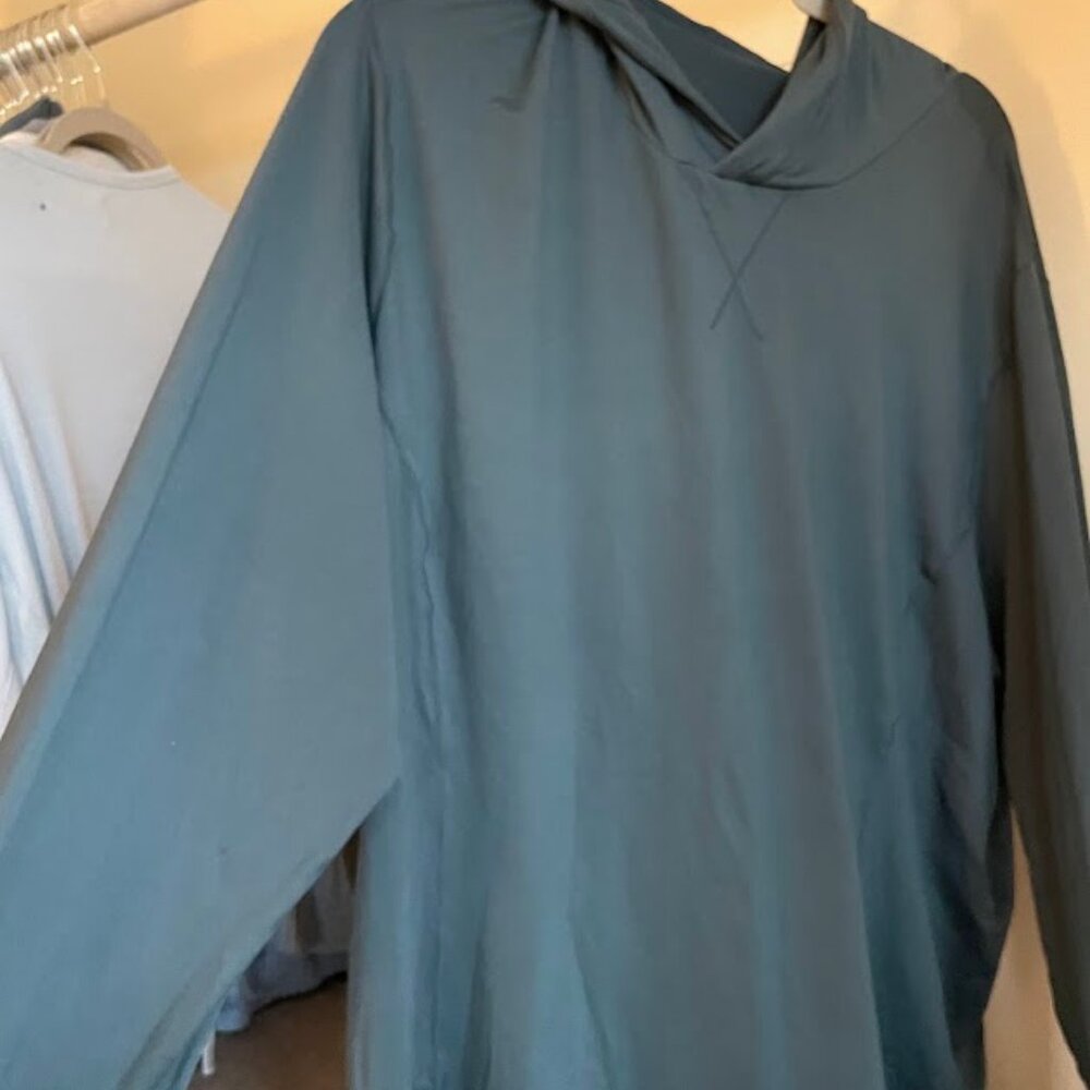 Fabletics Lightweight Muted Blue Sweatshirt - Workout Ready